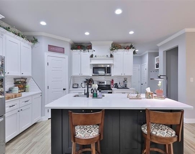 7329 Mountain View - Photo Thumbnail 4