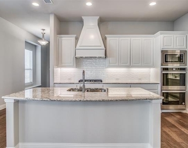 613 Cowboy Way - Photo Thumbnail 6