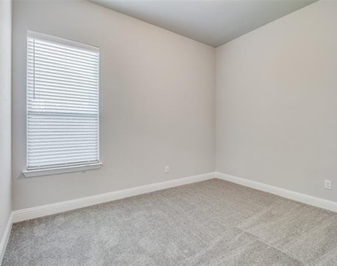 613 Cowboy Way - Photo Thumbnail 16