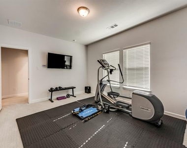 1729 Amarone Lane - Photo Thumbnail 26