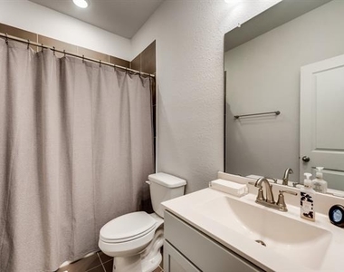 1729 Amarone Lane - Photo Thumbnail 28