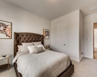 1729 Amarone Lane - Photo Thumbnail 20