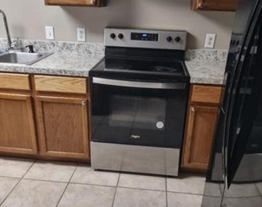 1613 Wavecrest Drive - Photo Thumbnail 6
