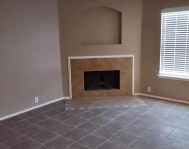 1613 Wavecrest Drive - Photo Thumbnail 2