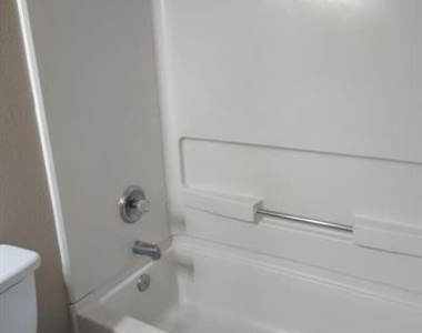 1613 Wavecrest Drive - Photo Thumbnail 12