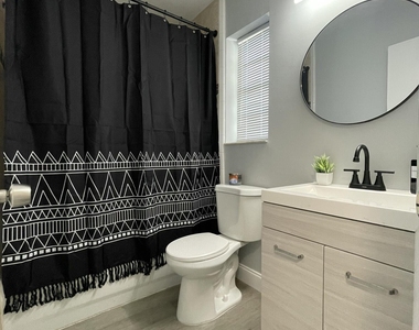 110 Se 7th Street - Photo Thumbnail 7