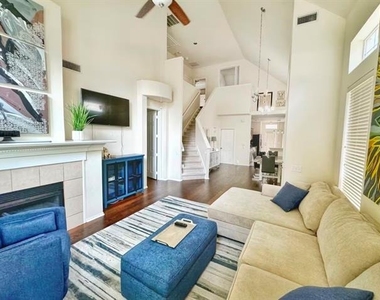 6787 Winston Drive - Photo Thumbnail 3