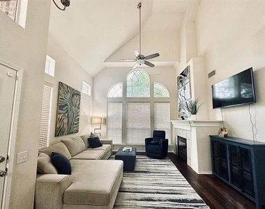 6787 Winston Drive - Photo Thumbnail 2