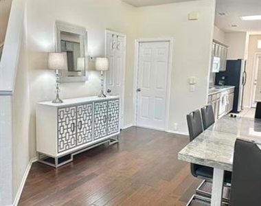 6787 Winston Drive - Photo Thumbnail 10