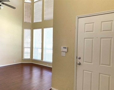11406 Fountainbridge Drive - Photo Thumbnail 8