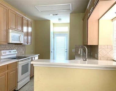 11406 Fountainbridge Drive - Photo Thumbnail 10