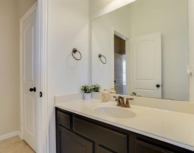 1604 Woodrose Court - Photo Thumbnail 36