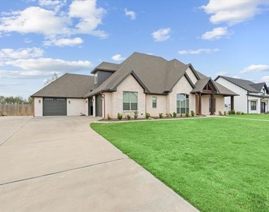1024 Cecilia Court - Photo Thumbnail 4