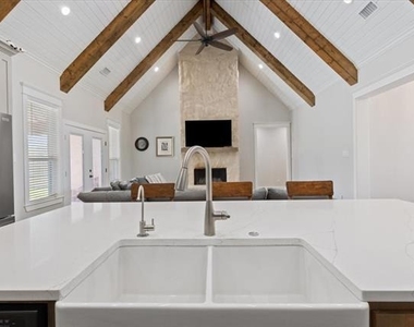 1024 Cecilia Court - Photo Thumbnail 18