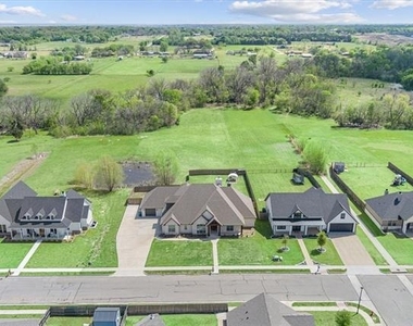 1024 Cecilia Court - Photo Thumbnail 2