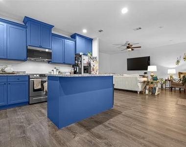 3103 Barling Street - Photo Thumbnail 2