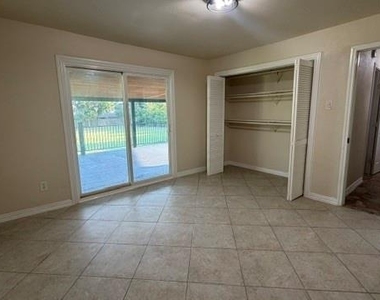13980 Red Wood Circle S - Photo Thumbnail 15