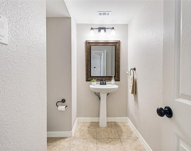 7905 Purple Martin Way - Photo Thumbnail 22