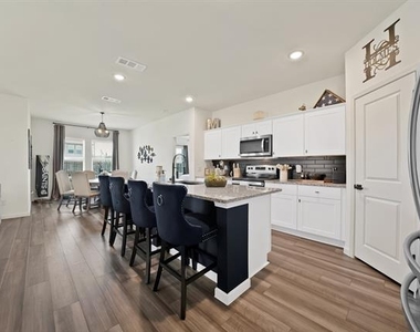 5616 Portlaw Lane - Photo Thumbnail 4