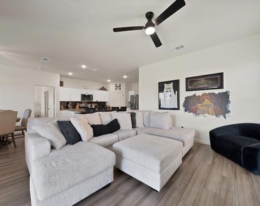 5616 Portlaw Lane - Photo Thumbnail 10