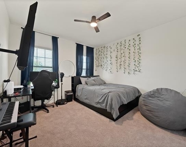 5616 Portlaw Lane - Photo Thumbnail 18