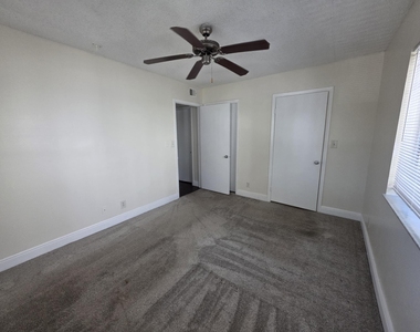 5686 Rock Island Road - Photo Thumbnail 12