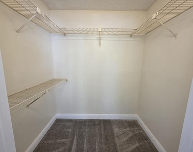 5686 Rock Island Road - Photo Thumbnail 15