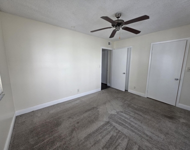 5686 Rock Island Road - Photo Thumbnail 13