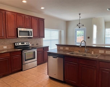 1013 Camp Verde Drive - Photo Thumbnail 14