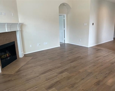 1013 Camp Verde Drive - Photo Thumbnail 11