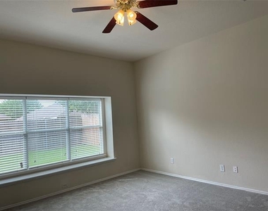 1013 Camp Verde Drive - Photo Thumbnail 19
