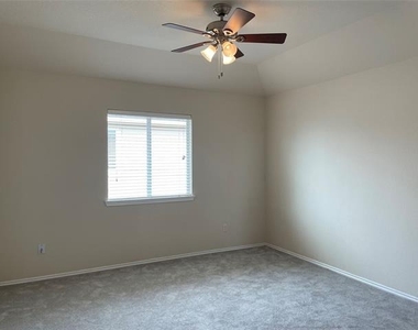 1013 Camp Verde Drive - Photo Thumbnail 29