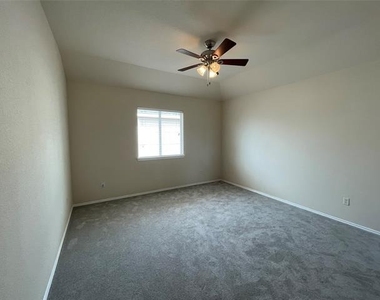 1013 Camp Verde Drive - Photo Thumbnail 32