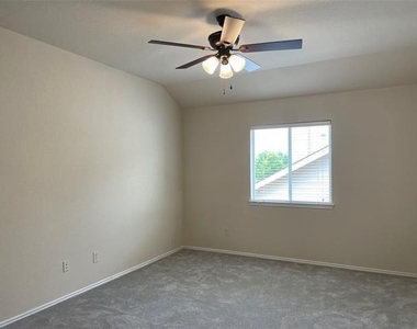 1013 Camp Verde Drive - Photo Thumbnail 30