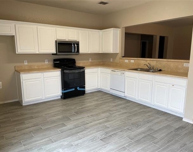 2328 Gabriel Drive - Photo Thumbnail 6