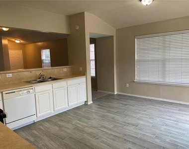 2328 Gabriel Drive - Photo Thumbnail 3