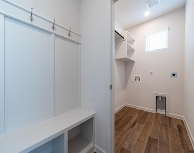 9316 Paintbrush Drive - Photo Thumbnail 10