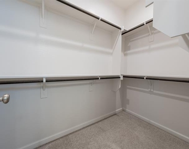 9316 Paintbrush Drive - Photo Thumbnail 11