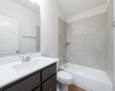 9316 Paintbrush Drive - Photo Thumbnail 15