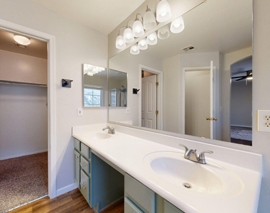 451 W Mountain Sage Drive - Photo Thumbnail 16
