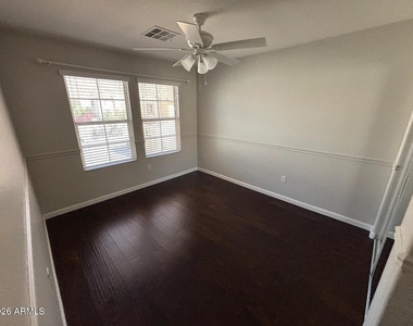 451 W Mountain Sage Drive - Photo Thumbnail 10