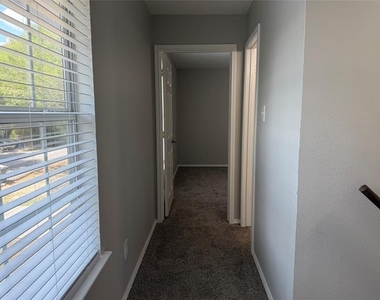 12905 Kleberg Road - Photo Thumbnail 17