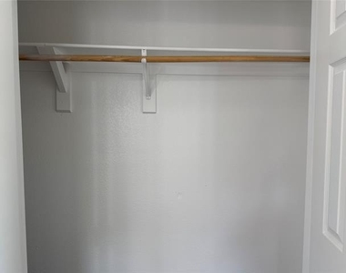 12905 Kleberg Road - Photo Thumbnail 16