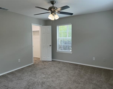 12905 Kleberg Road - Photo Thumbnail 11