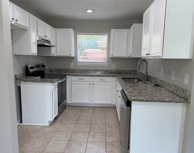 12905 Kleberg Road - Photo Thumbnail 4