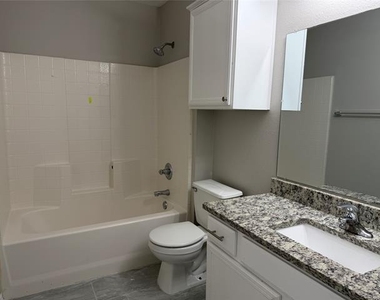 12905 Kleberg Road - Photo Thumbnail 18