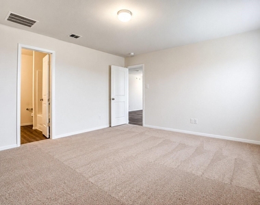 1714 Deer Chase Drive - Photo Thumbnail 7