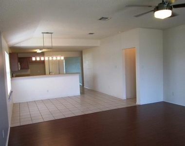 9102 Gaspard Court - Photo Thumbnail 8