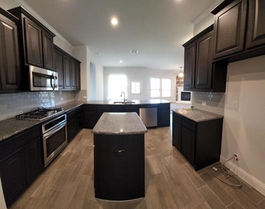 1801 Spinnaker Drive - Photo Thumbnail 12