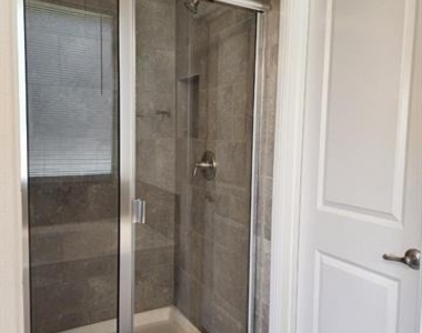 1801 Spinnaker Drive - Photo Thumbnail 8